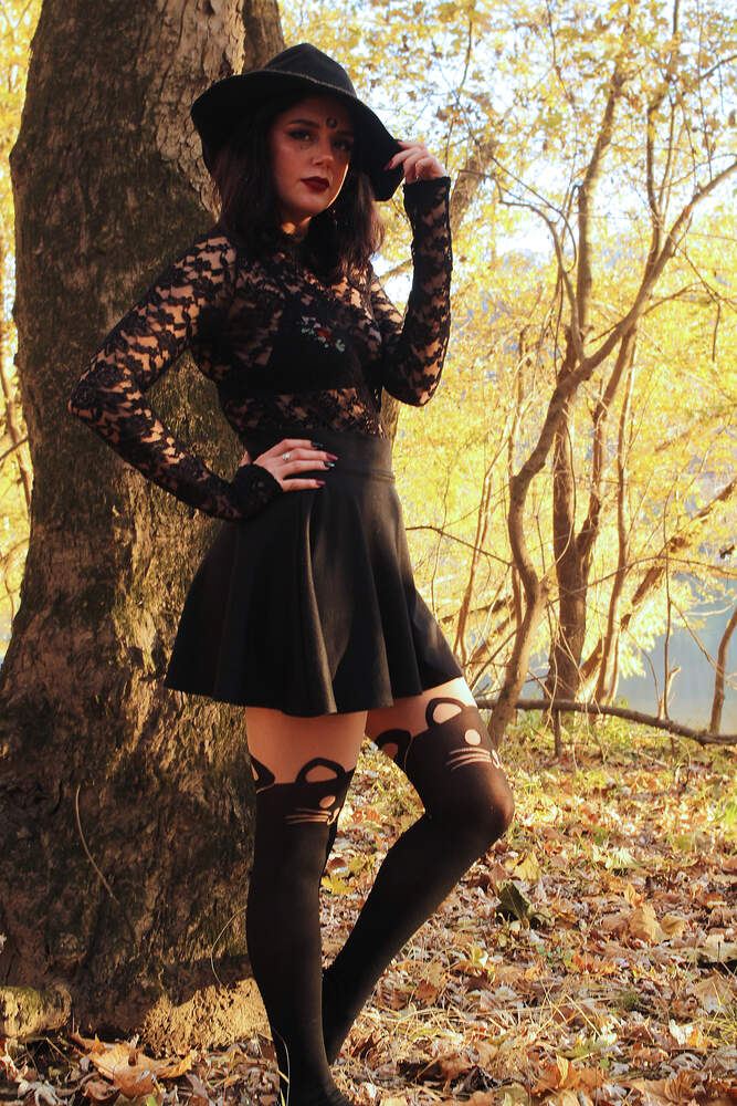 Season of the Witch boudoir photo set