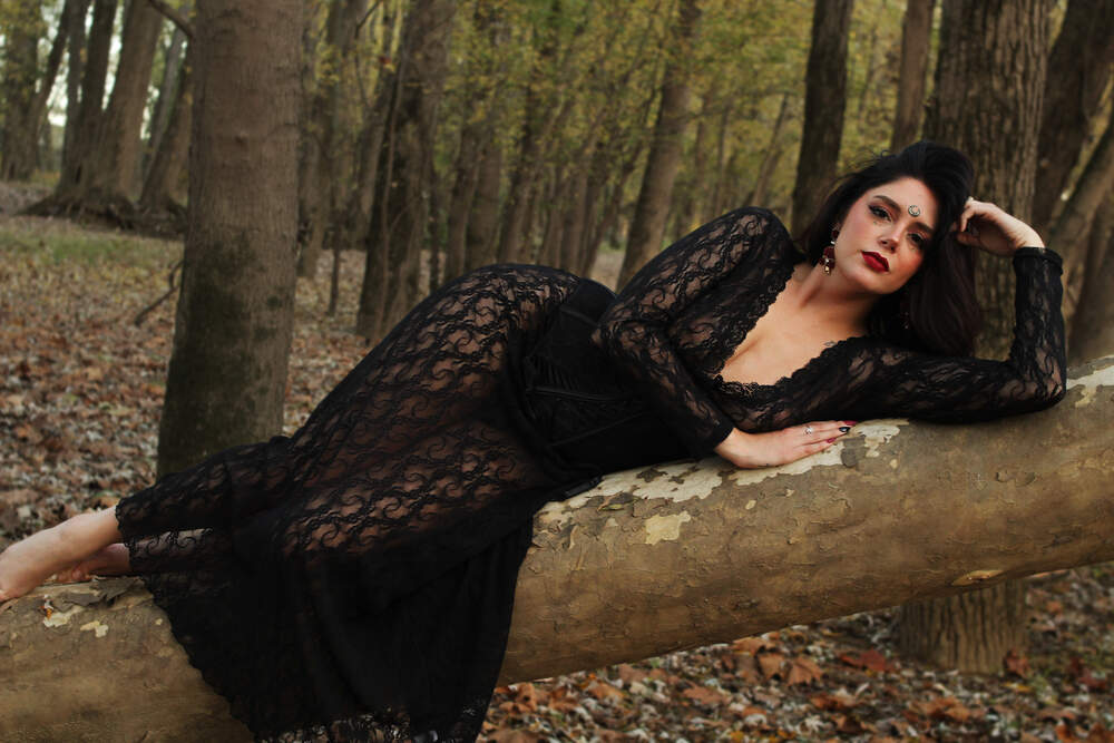 Season of the Witch boudoir photo set