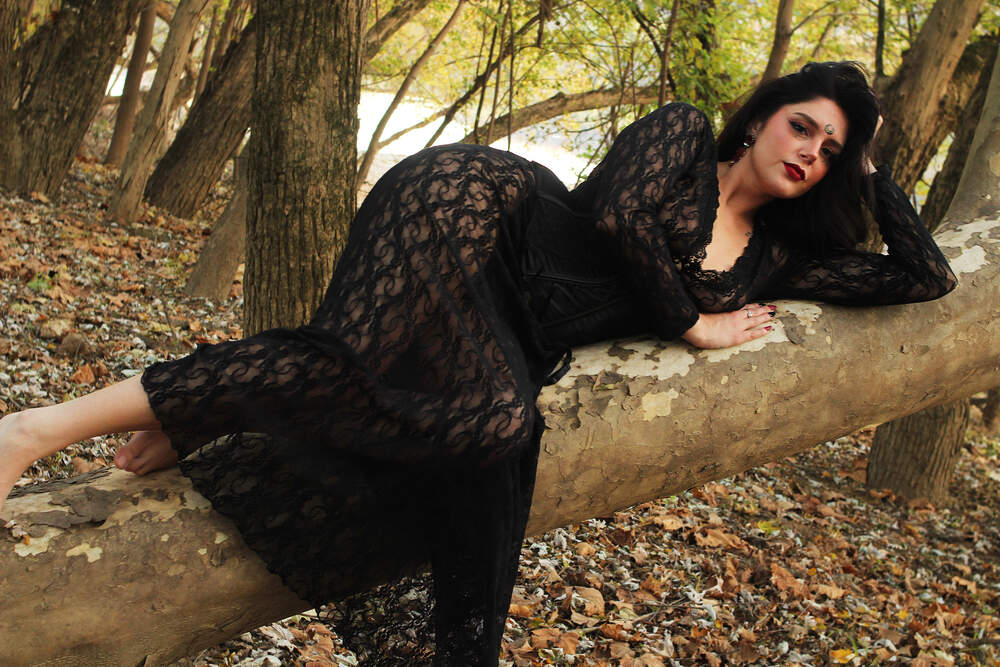 Season of the Witch boudoir photo set