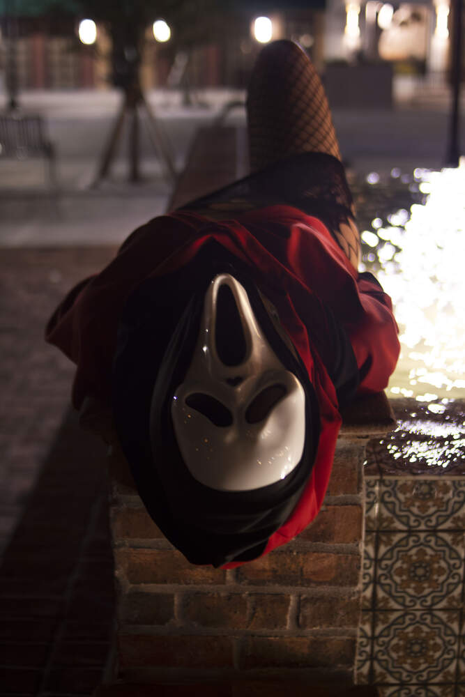 Sexy Ghostface boudoir cosplay photo set