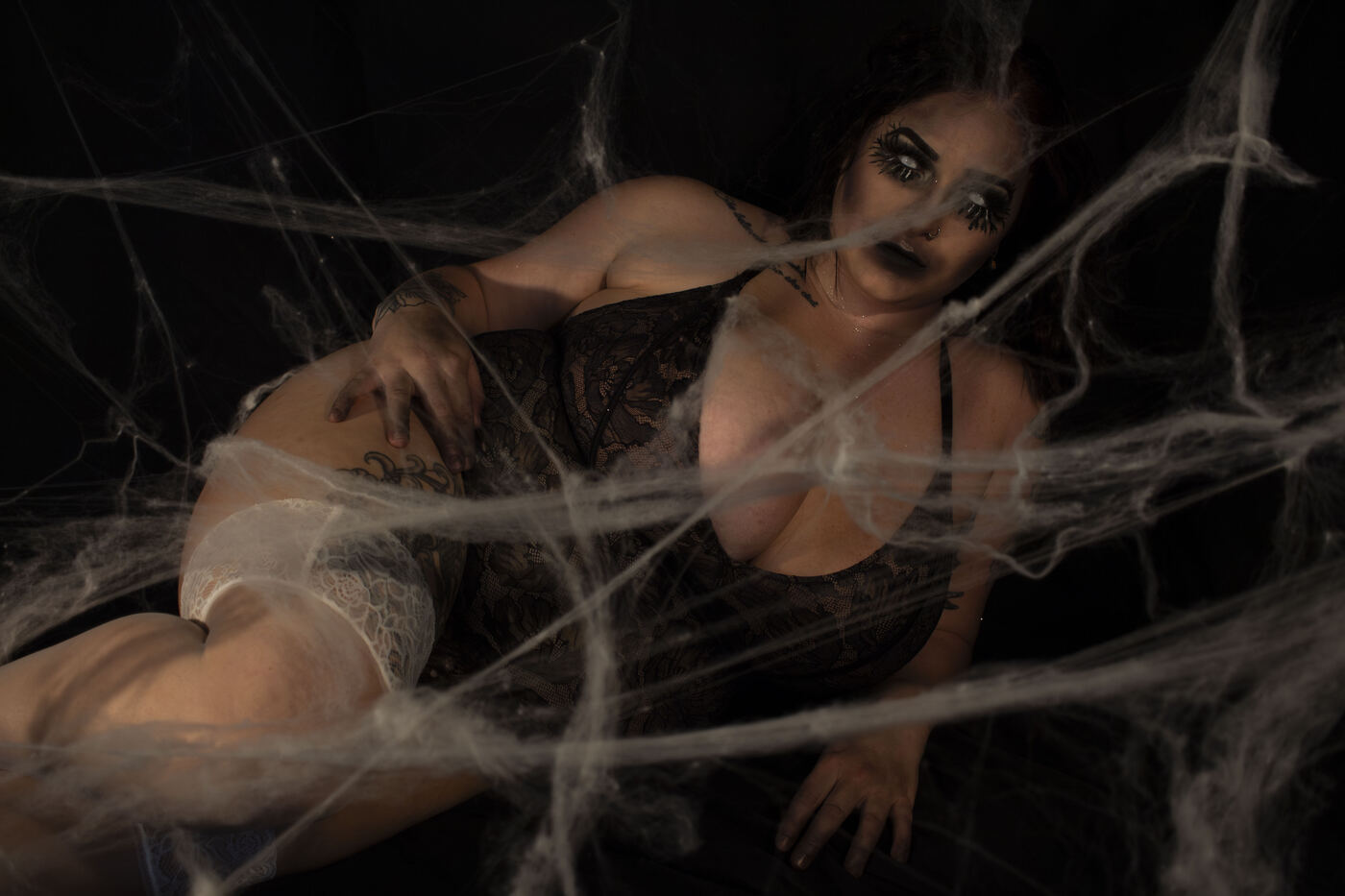 Spider Queen boudoir photo set