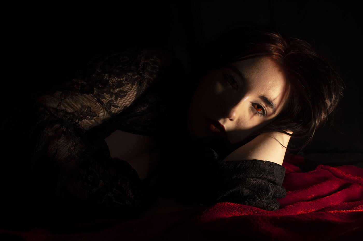 Vampire fantasy photo set